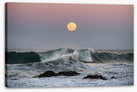 Wild ocean supermoon