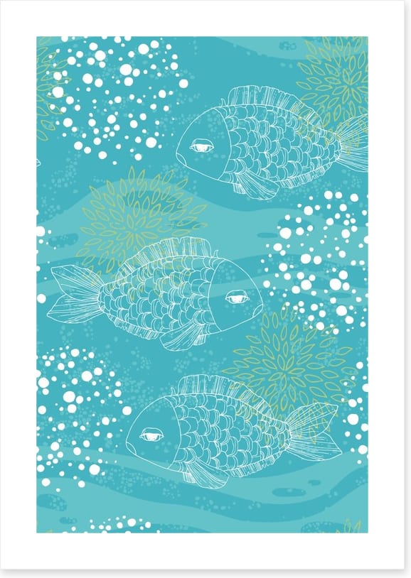 Fishes through the coral