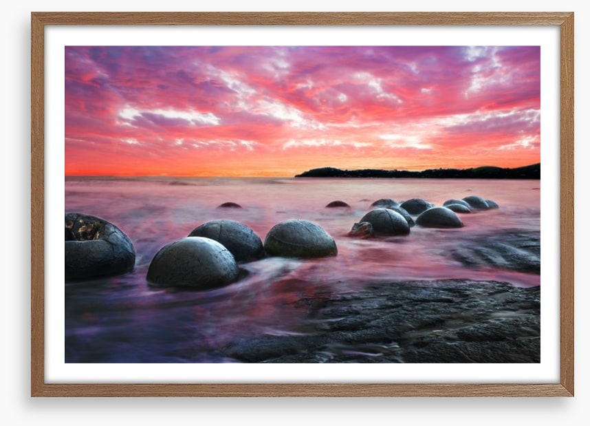 Moeraki boulders at dusk