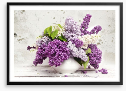 Lilac in the vase