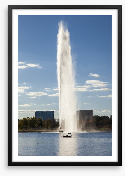 Burley Griffin Lake fountain
