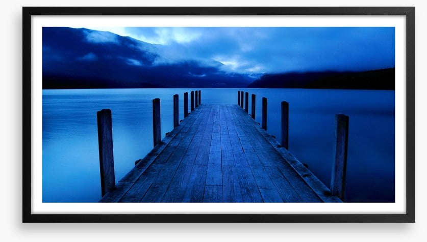 Midnight at the jetty of dreams