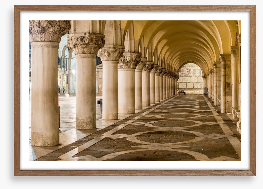 Piazza pillars