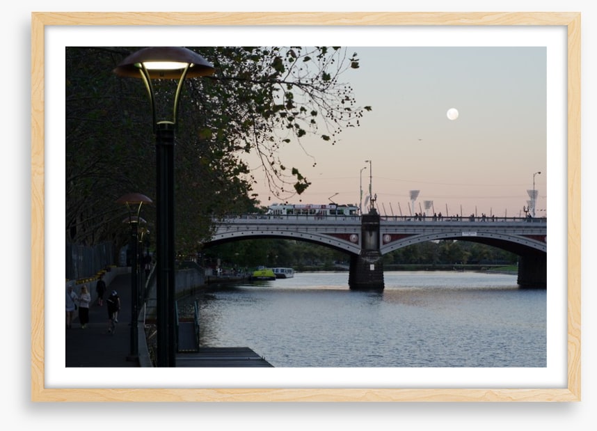 Melbourne moonrise