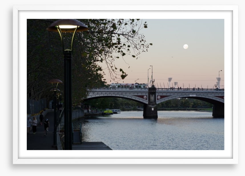 Melbourne moonrise
