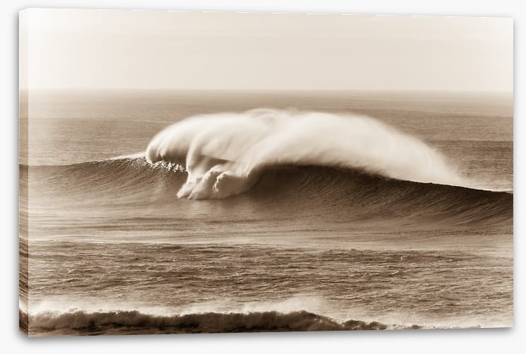 Crashing waves