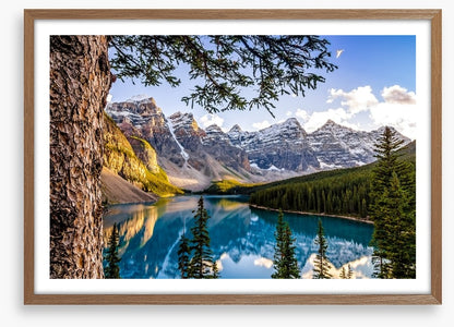 Moraine Lake mountains