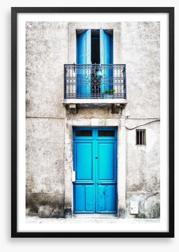 Blue doors, Saint-Hilaire