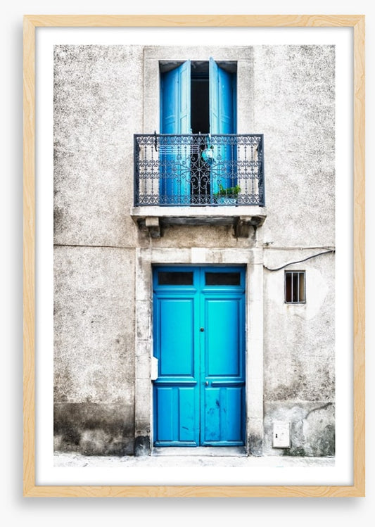 Blue doors, Saint-Hilaire