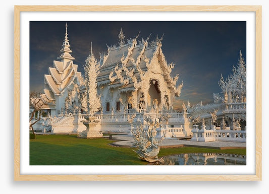 Wat Rong Khun, Thailand