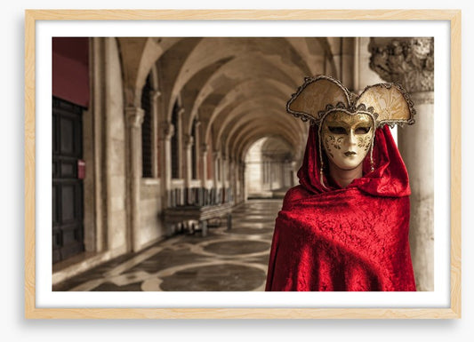 Scarlet masquerade