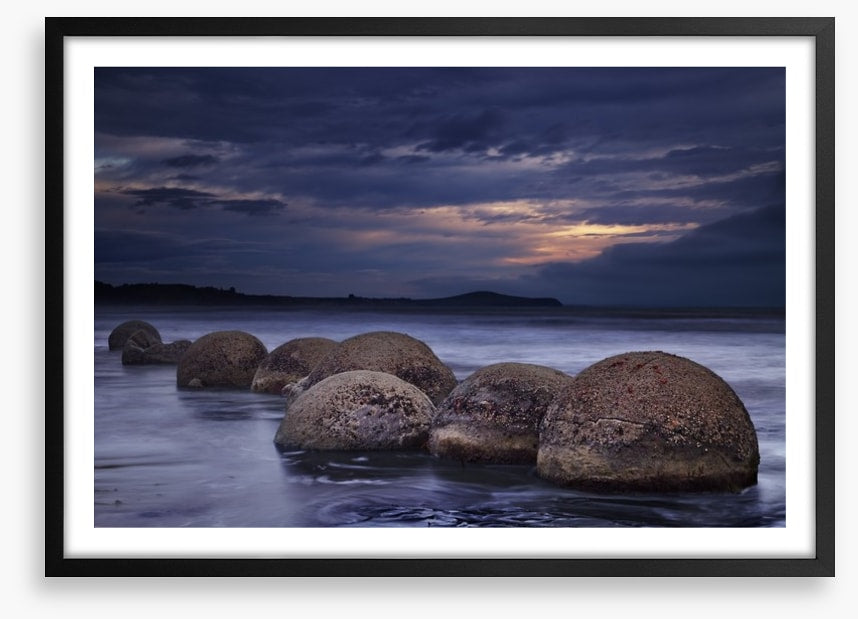 Mysterious Moeraki boulders