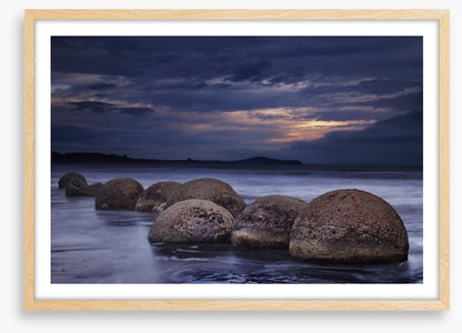 Mysterious Moeraki boulders