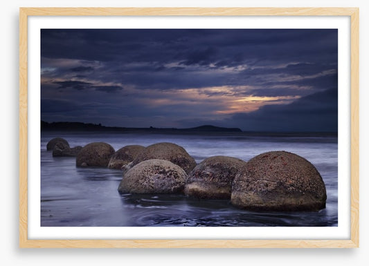 Mysterious Moeraki boulders