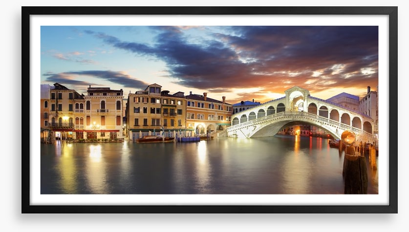 Rialto bridge dusk