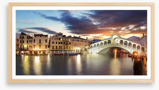 Rialto bridge dusk