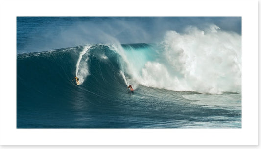 Surfing duo panorama