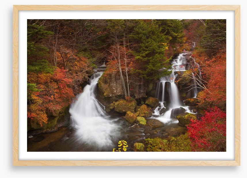 Ryuzu Falls in autumn