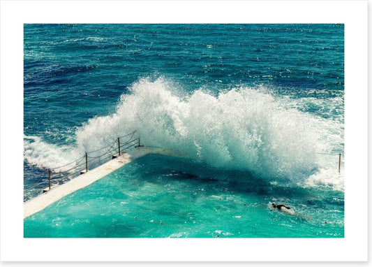 Iceburgs splash